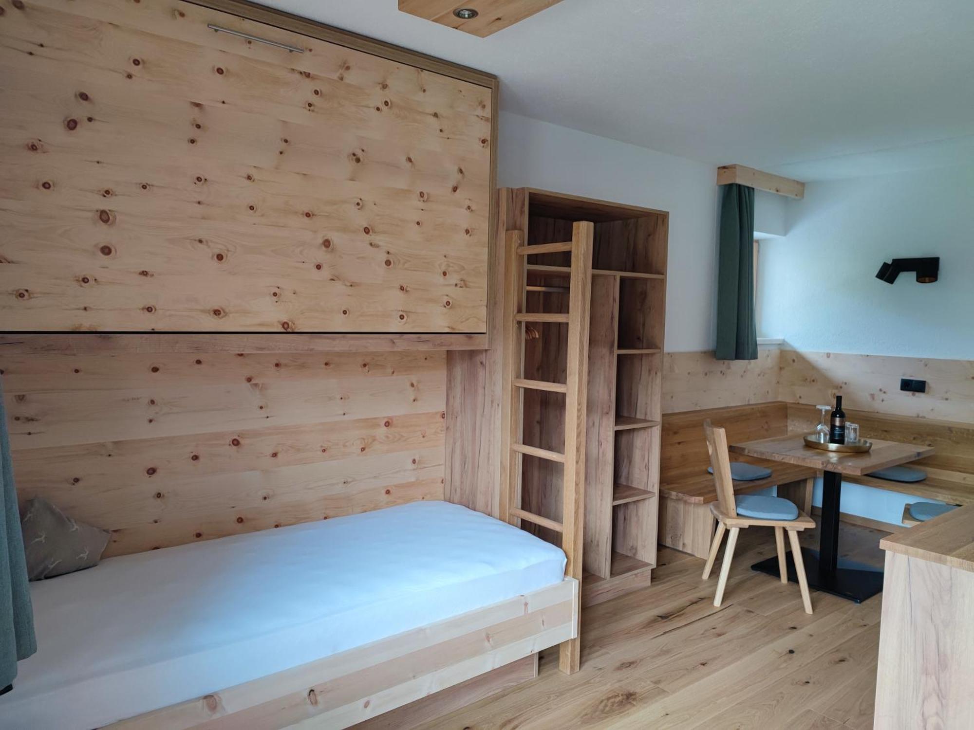 Ideal Aparthotel Ladis